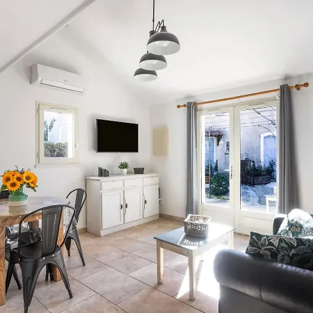 Val D'alpilles By Interhome *